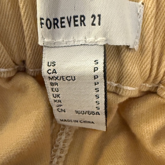 Forever 21 Tan Cargo Jeans with White Stitching - Picture 3 of 6